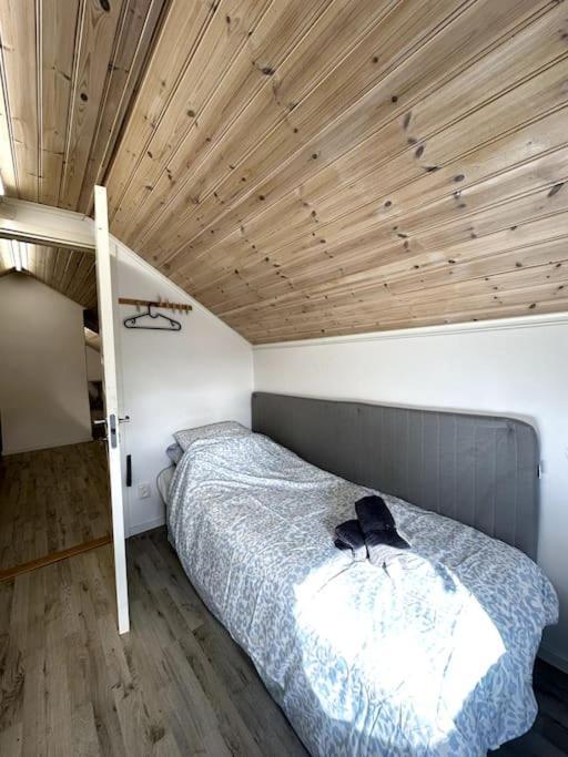 Villa Workers 10-rooms Near Volvo
