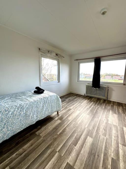 Villa Workers 10-rooms Near Volvo Göteborg