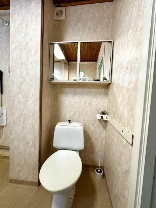 Workers 10-rooms Near Volvo *
