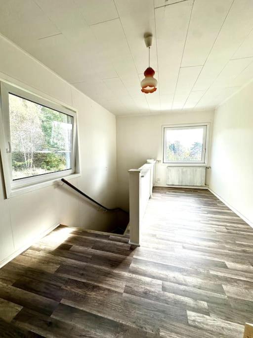 Villa Workers 10-rooms Near Volvo *